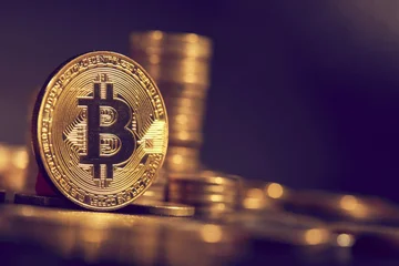 Ndikimi i luftës në treg, vlera e bitcoin bie, kaq është montalisht