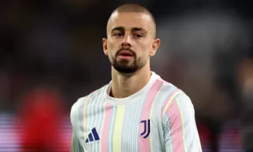 Gjiganti turk synon transferimin e Edon Zhegrovës në verë