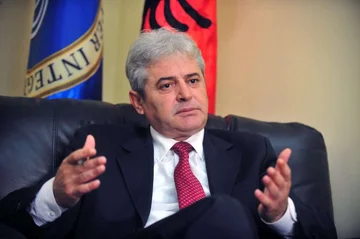 Ali Ahmeti: Gjuha shqipe është në rrezik, duhet t’i dalim zot – pa shqiptarët Maqedonia i ka ditët e numëruara