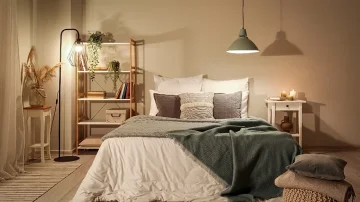 Gjërat që nuk duhet t’i mbani kurrë në dhomën e gjumit
