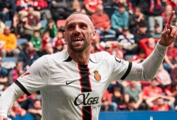 Muriqi thyen rekordin