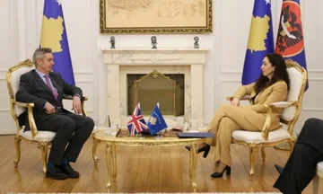 Hargreaves pasi takoi Osmanin: Kosova t’i kthehet stabilitetit, diskutimi politik konstruktiv është jetik