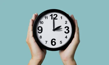 Arsyeja e lashtë pse një orë ka 60 minuta