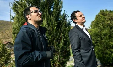 LAJMI I FUNDIT|| Krimet e rënda bastisin banesën e Shkëlzen Gashit, shoqërohet në polici