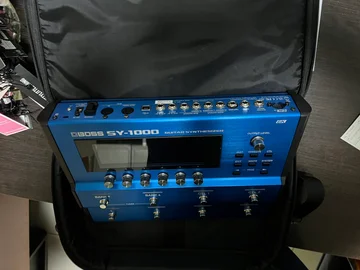 Dogana sekuestron mallra të padeklaruara në një automjet në Vërmicë