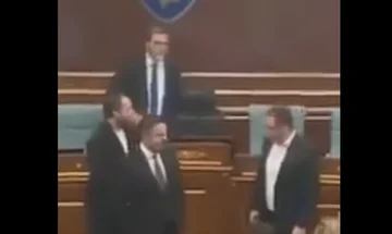 “Hup, laper” – Përplasje e ashpër mes Besian Mustafës (LDK) dhe Egzon Azemit (VV)