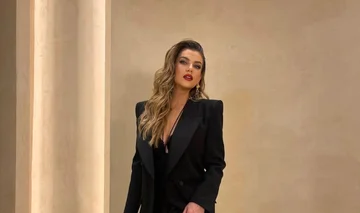 Leonora Jakupi shkon në Paris, kush po e shoqëron?