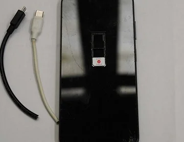 Një vizitor kapet duke futur një telefon në Dubravë, e kishte fshehur në trup