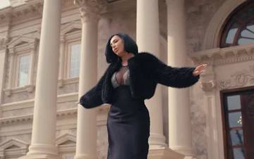 Teuta Selimi publikon këngën e re “Selam” (VIDEO)