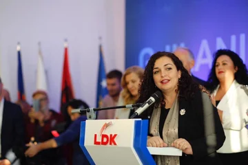Ka vend për Vjosa Osmanin të kthehet në LDK, thotë Azemi