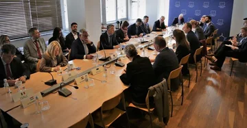 Kryenegociatori i ri i Kosovës takohet me shefat e misioneve të shteteve BE-së në Prishtinë