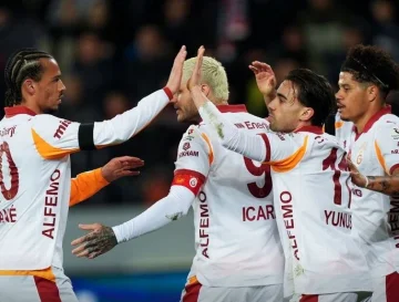 Galatasaray fiton dhe kryeson garën për titull