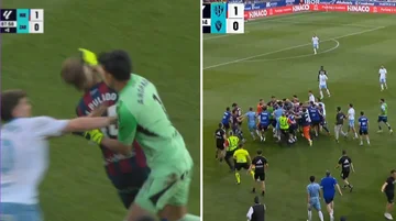 Dhunë masive në ndeshjen e kampionatit spanjoll, portieri i Zaragozas e godet me boks kundërshtarin!