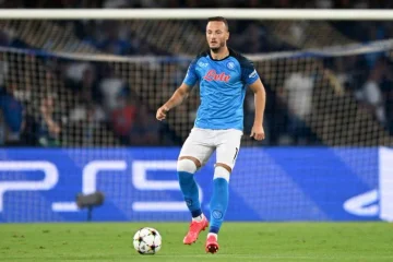 Gazetari italian: Amir Rrahmani rinovon kontratën me Napolin