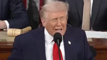 Video virale, Trump ‘përsërit’ fjalën “FITORE” për një orë – Shtëpia e Bardhë e ndan në X